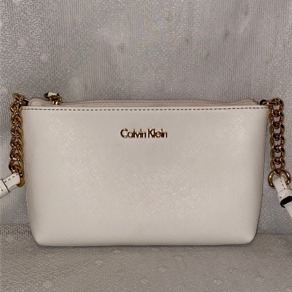 *SOLD*Calvin Klein Hayden Saffiano Crossbody - Picture 2 of 12